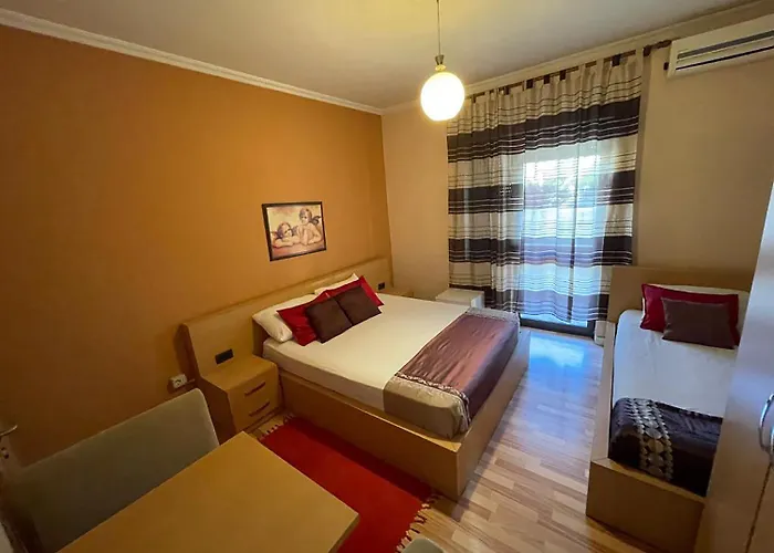 Algo Отель Тирана