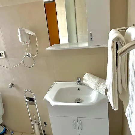 Algo 4* Tirana